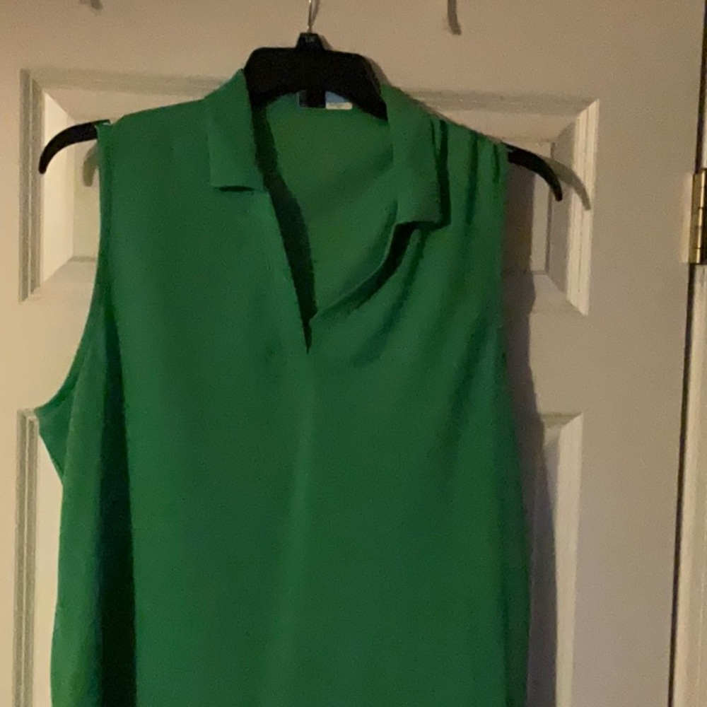 PGA tour sleeveless top